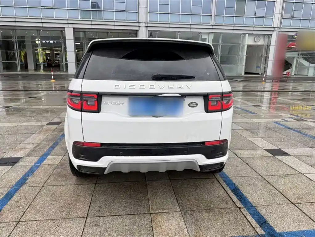 Land Rover Discovery Sport 2024 Performance Technology Edition фото 12