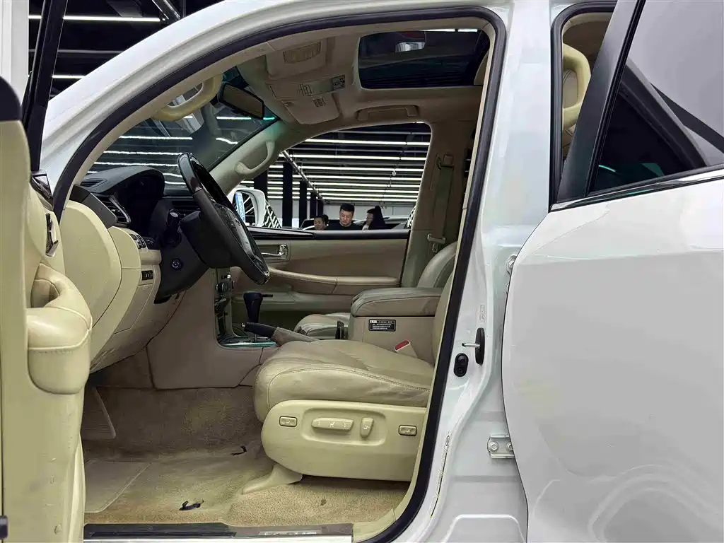 Lexus LX 2009 570 фото 6