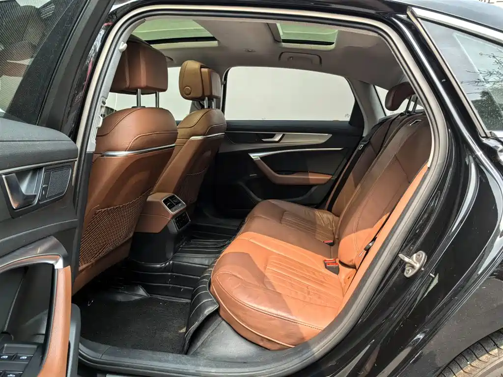 Audi A6L 2020 45 TFSI Premium Elegance фото 14