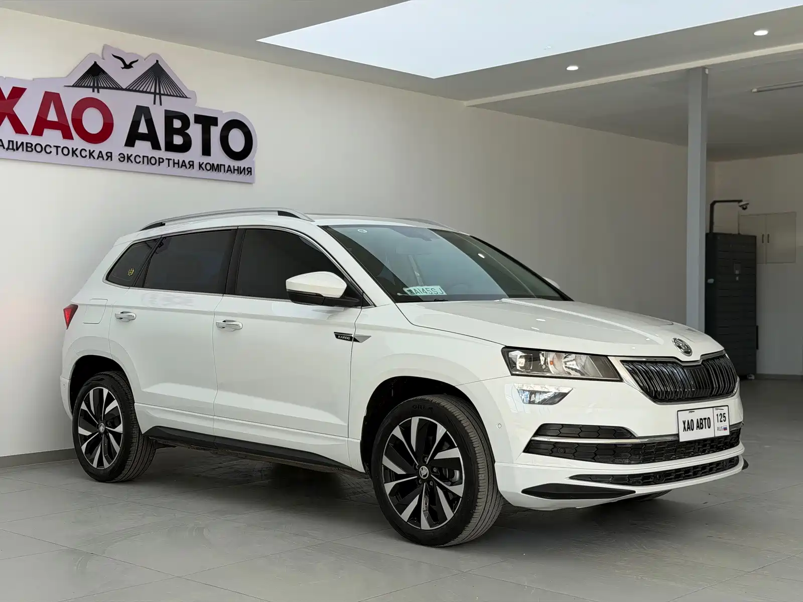 Фото 3 - Škoda Karoq