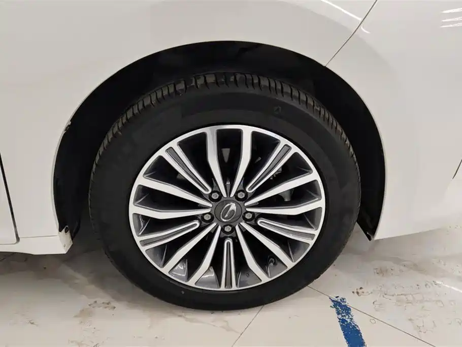 GAC Trumpchi Trumpchi M6 2019 270T Automatic Honor (6-seater) China V фото 6