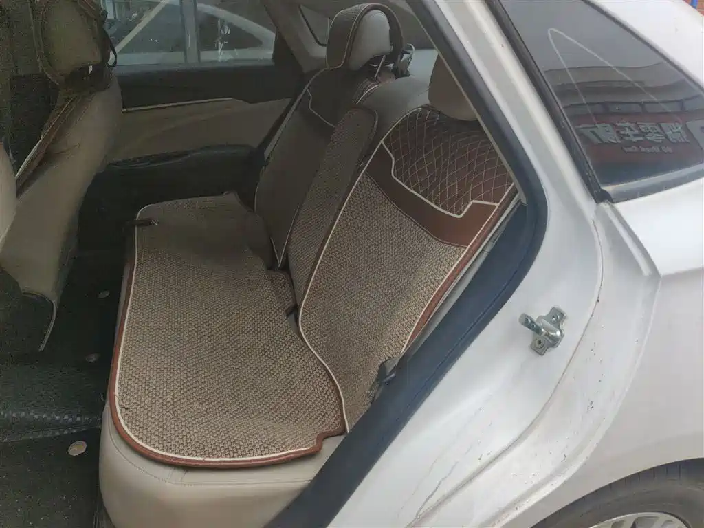 Buick Excelle 2017 15N Automatic Elite фото 17