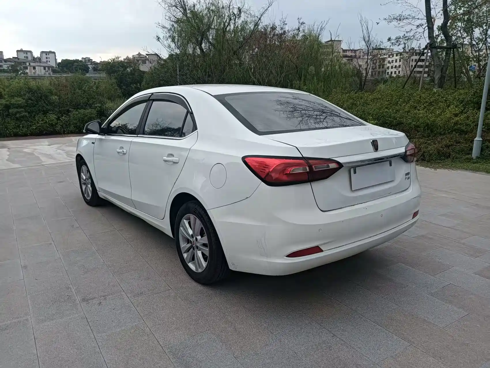 Фото 5 - Roewe 360