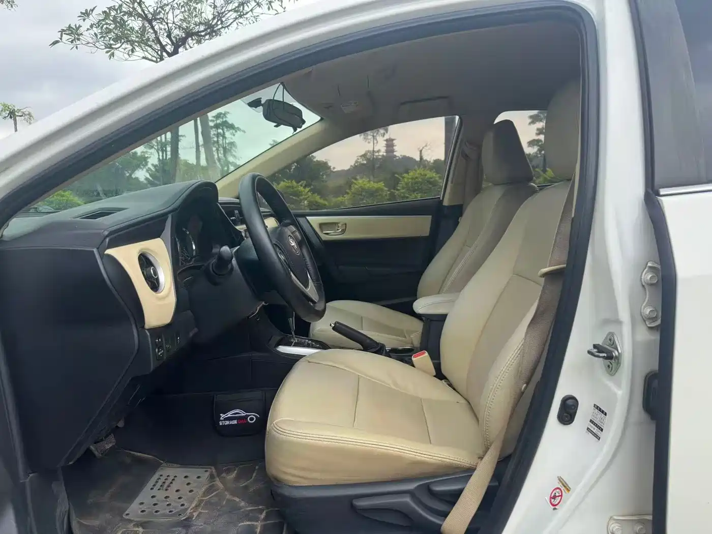 Toyota Corolla 2017 Facelift 1.2T S-CVT GL фото 4