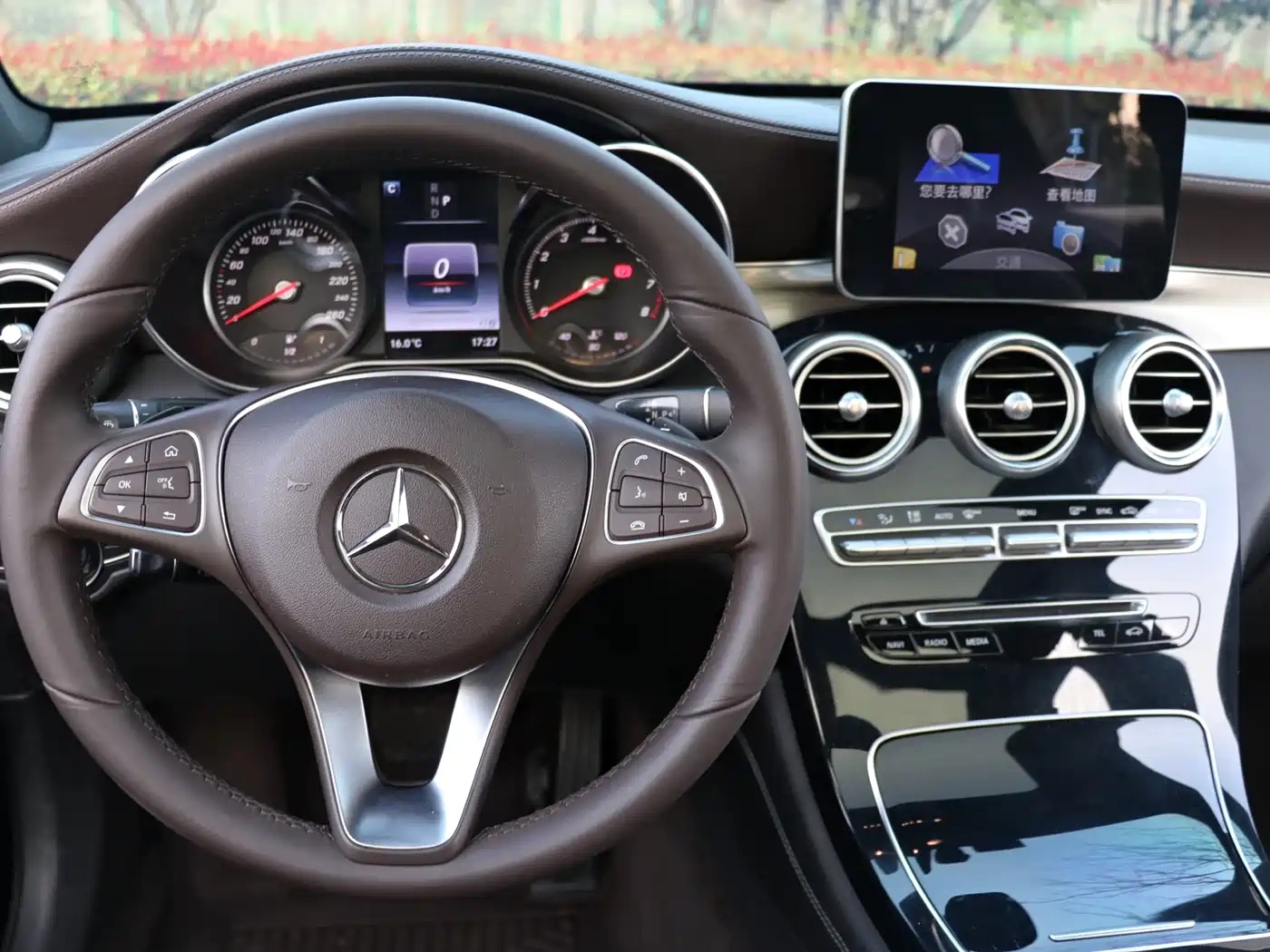 Mercedes-Benz GLC 2017 GLC 200 4MATIC фото 17