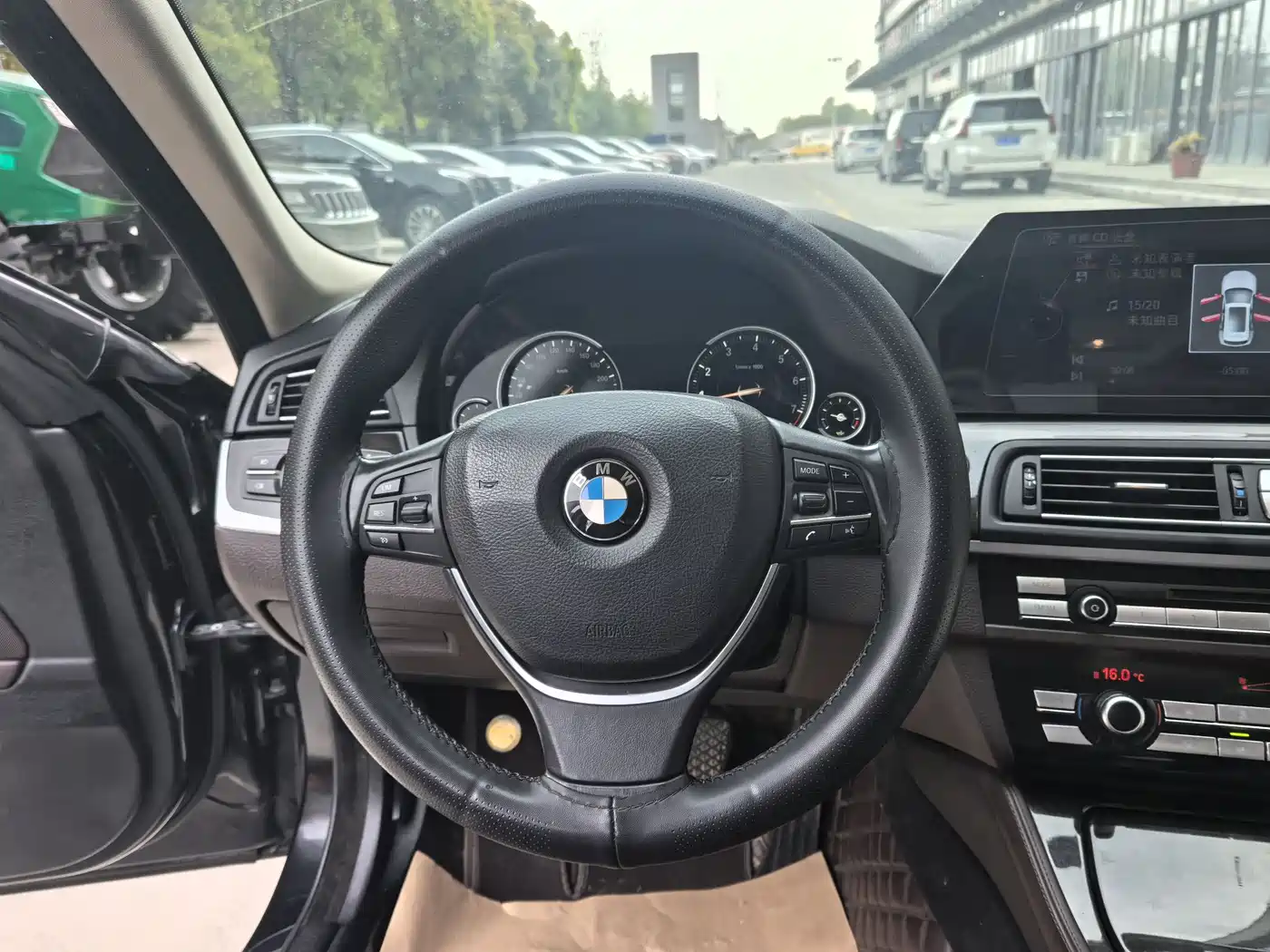 BMW 5 Series 2017 525Li Luxury Design Package фото 23