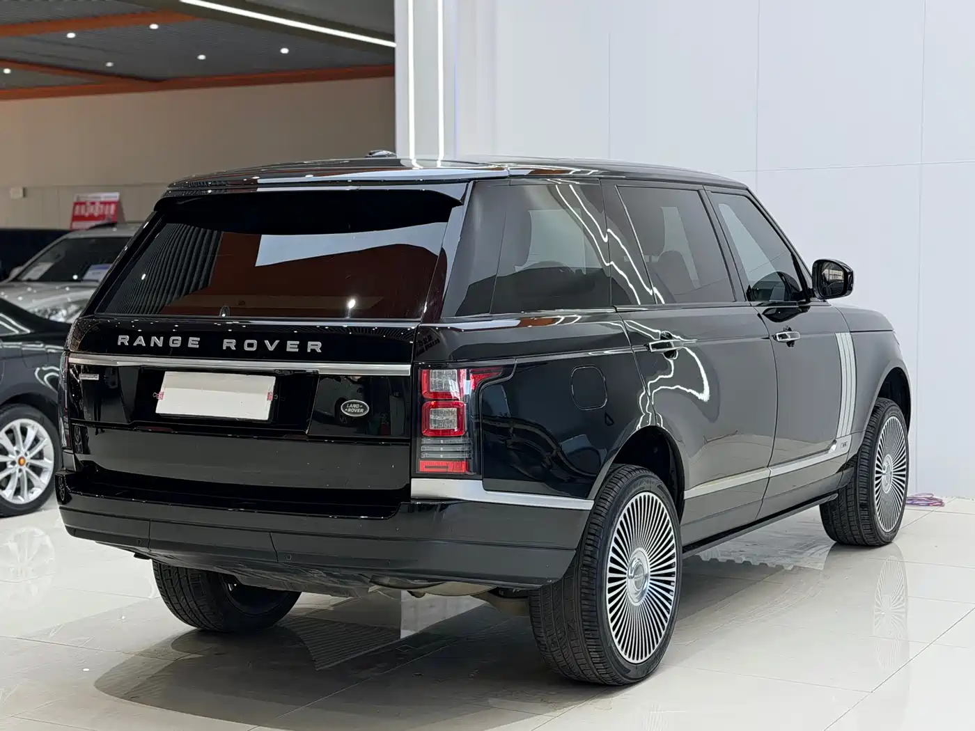 Land Rover Range Rover 2016 3.0 SC V6 Vogue LWB фото 15