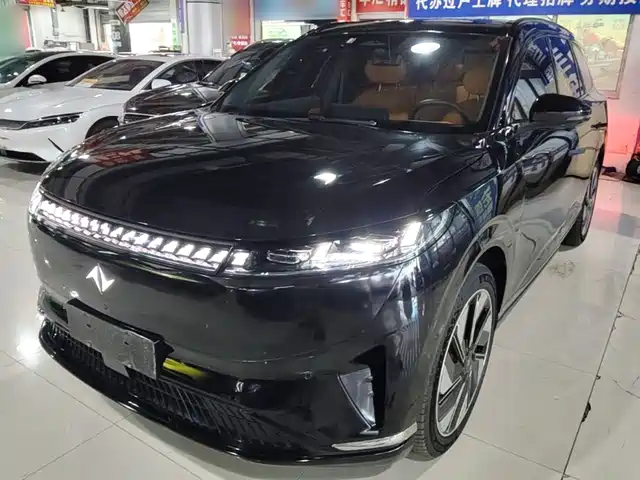 Dongfeng Yipai eπ008 2025 636Ultra Pure Electric 5-Seater