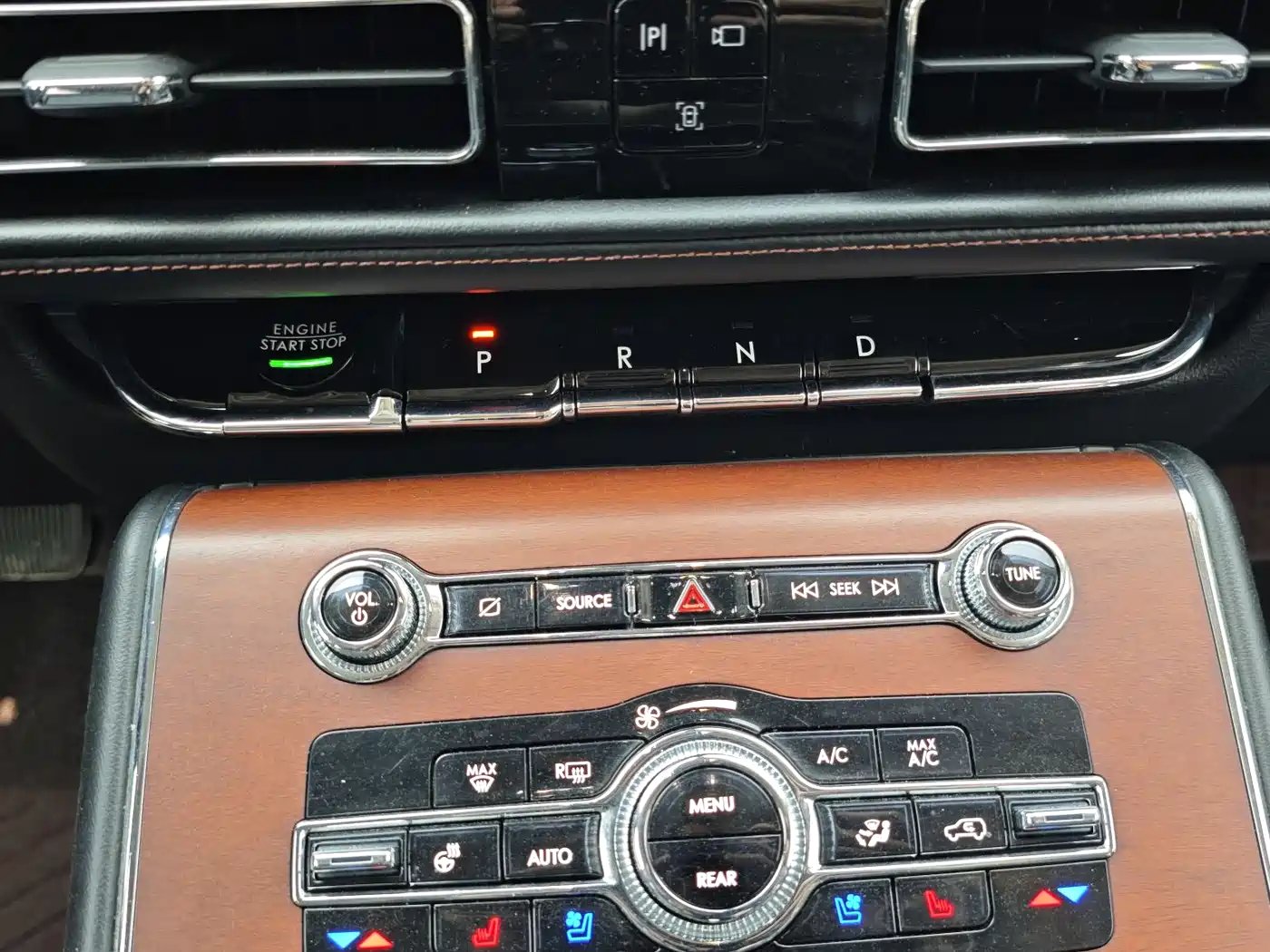 Lincoln Aviator 2020 3.0T V6 4WD Premium Edition фото 21