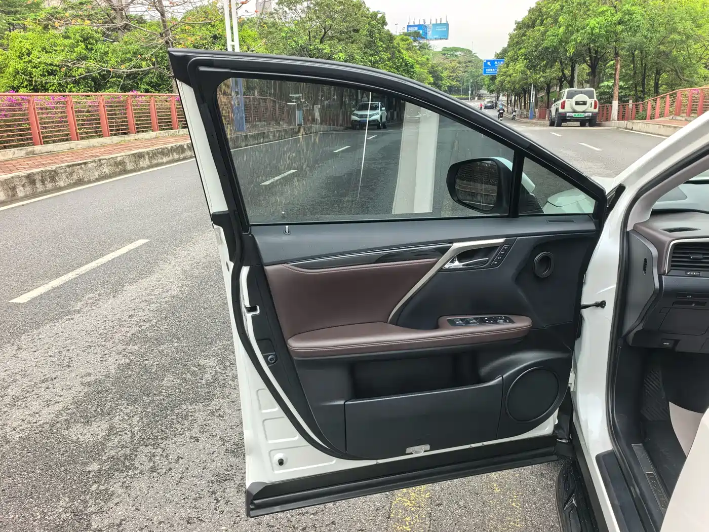 Lexus RX 2016 300 4WD Elegance Edition (China V) фото 13