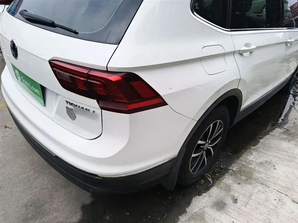 Volkswagen Tiguan L 2018 Facelift 330TSI Automatic 2WD Luxury Edition фото 24