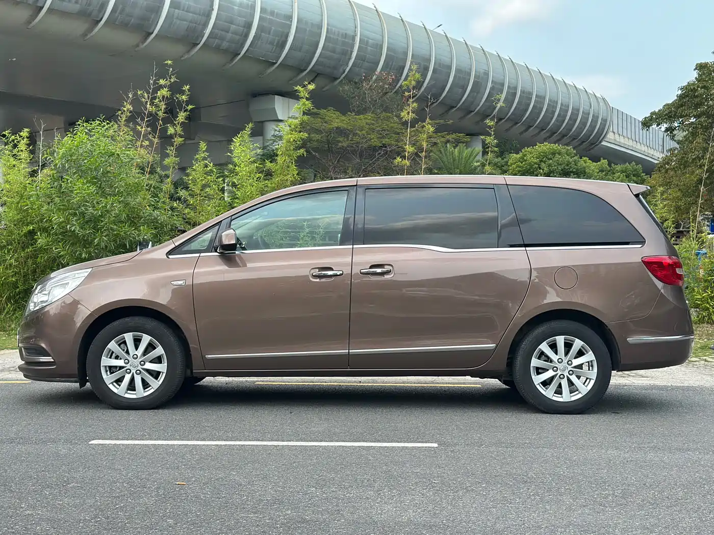 Buick GL8 2018 28T Luxury Model China VI фото 7