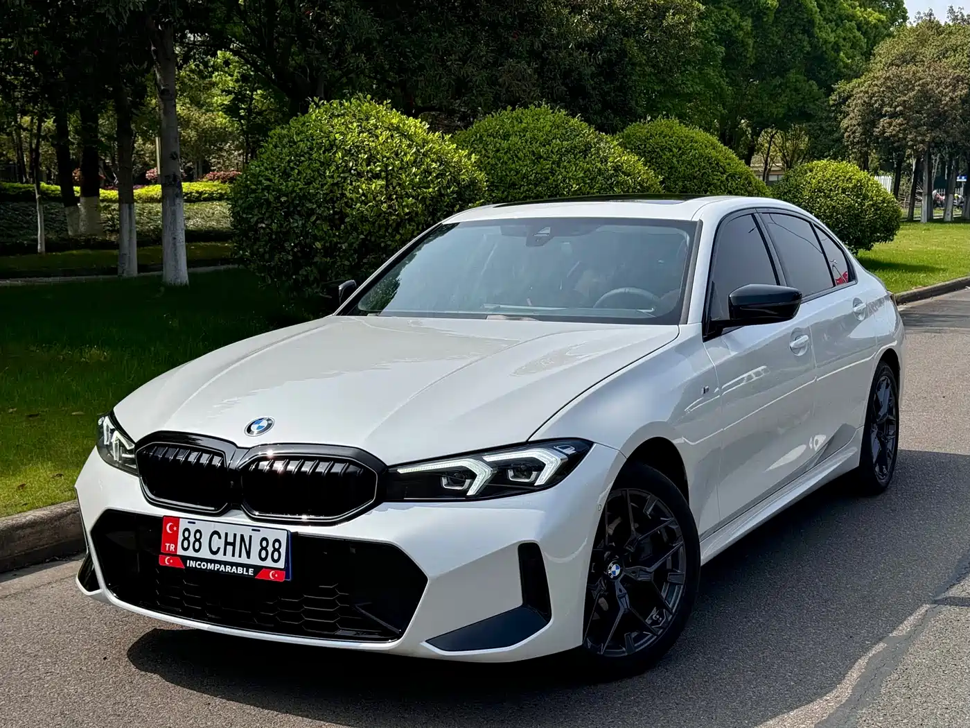 BMW 3 Series 2025 330Li M Sport Night Edition