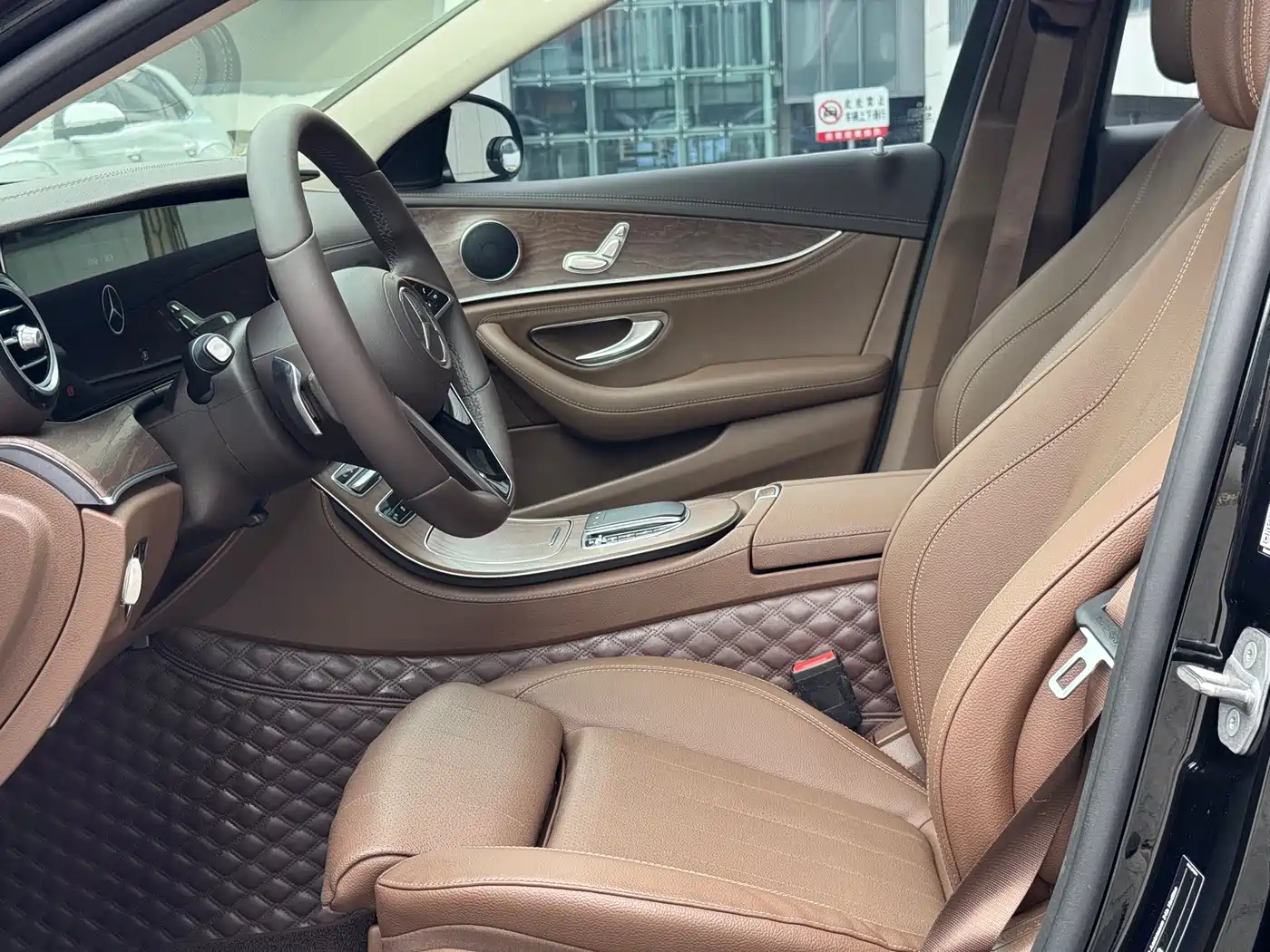 Mercedes-Benz E-Class 2021 E 260 L фото 9