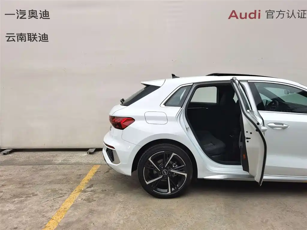 Audi A3 2023 Sportback 35 TFSI Fashion Sport фото 23