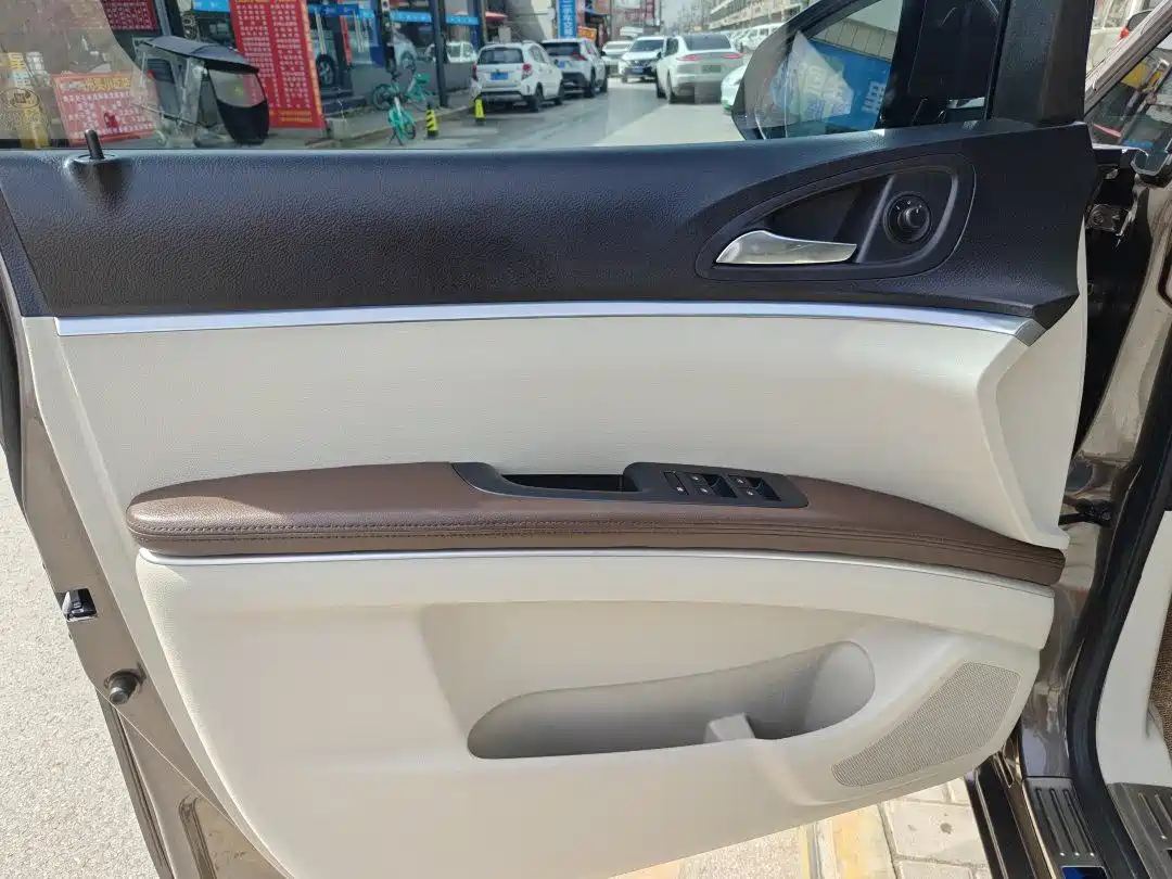 Buick GL8 2022 Land Business Class 652T Comfort фото 6