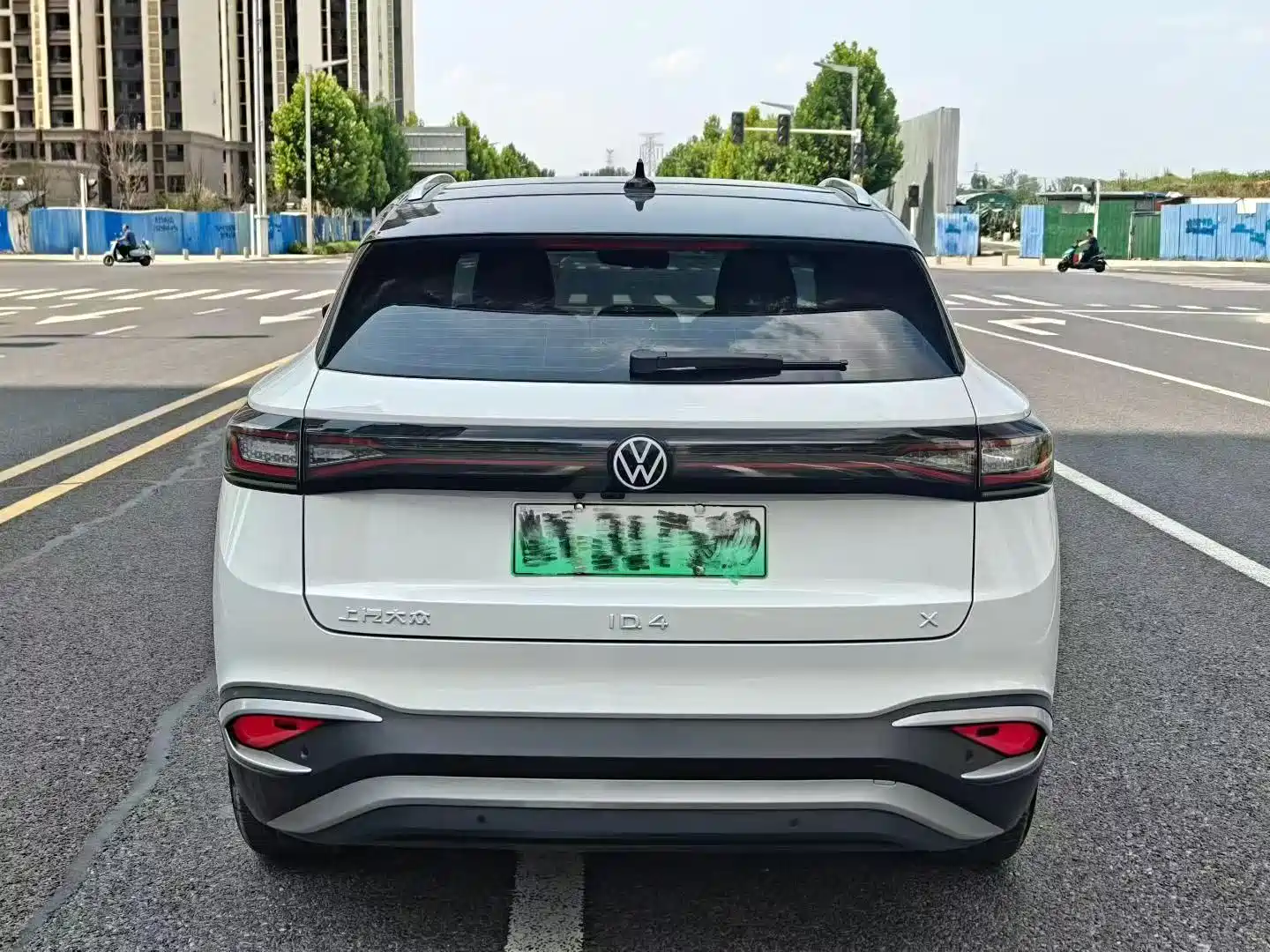 Photo 8 - Volkswagen ID.4 X