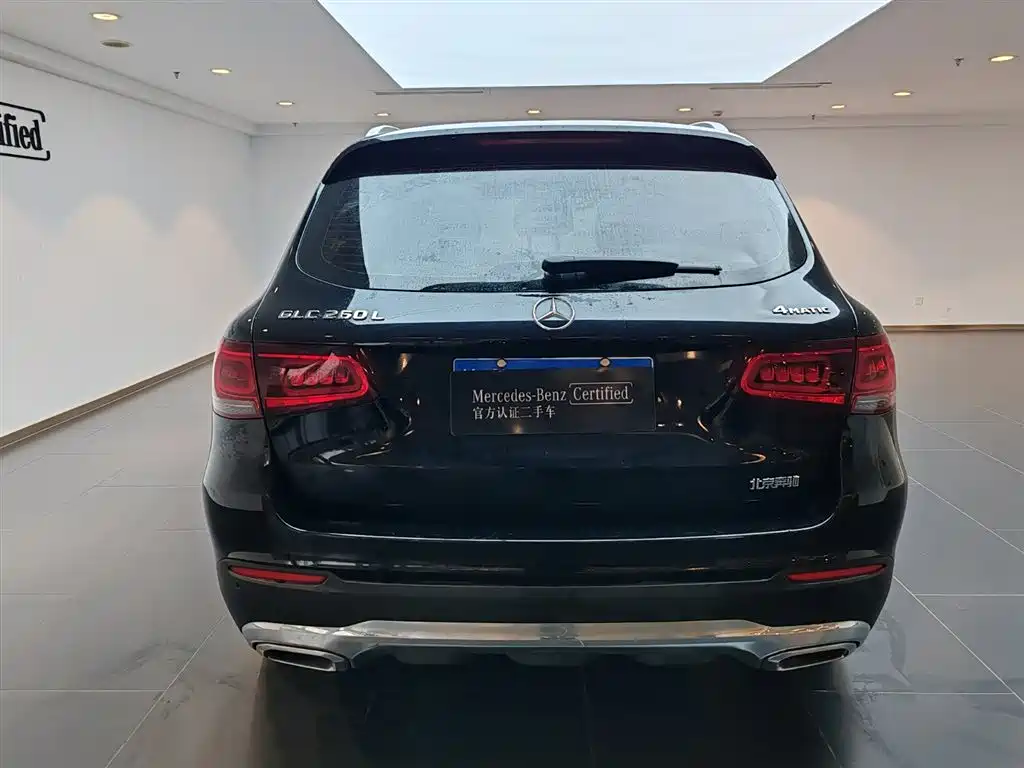 MERCEDES-BENZ GLC