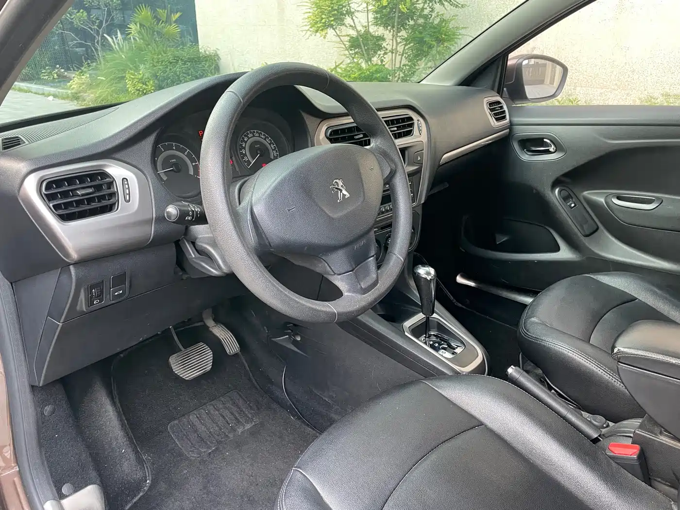 Peugeot 301 2014 2014 1.6L Automatic Comfort Edition