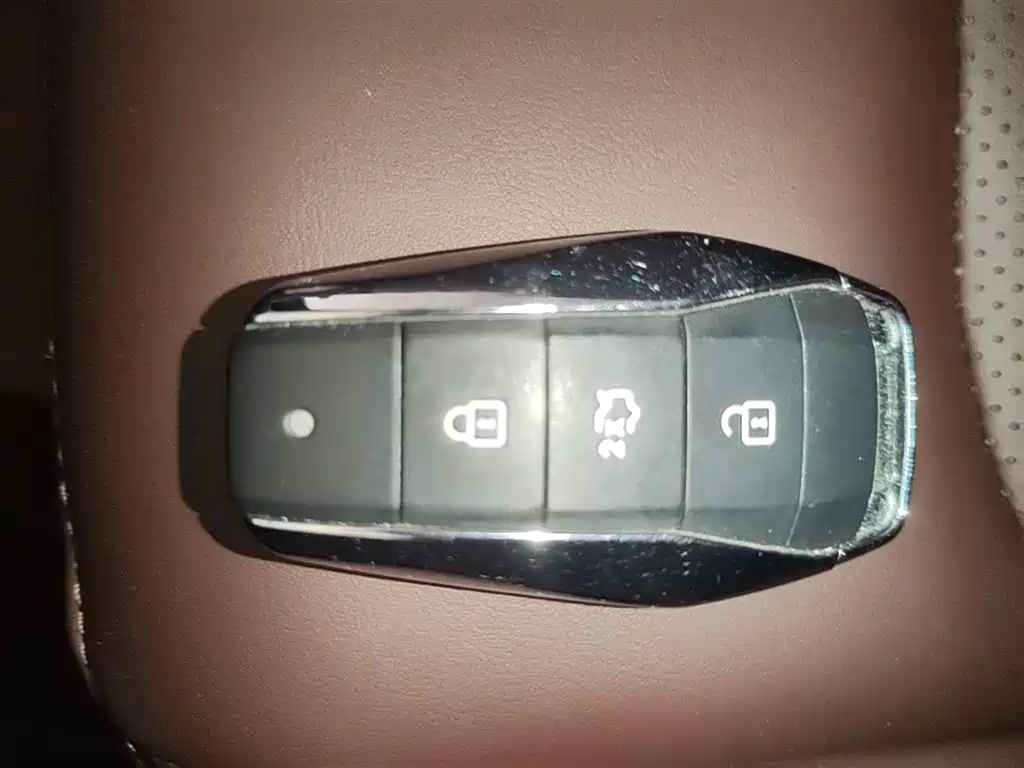 Sehol X8 PLUS 2023 2023 1.5TGDI DCT Smart Enjoyment Edition (7-seater)