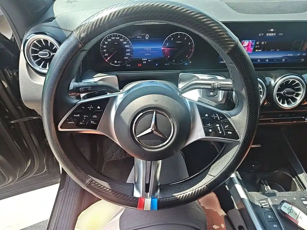 Mercedes-Benz GLB 2024 GLB 220 Fashion фото 11