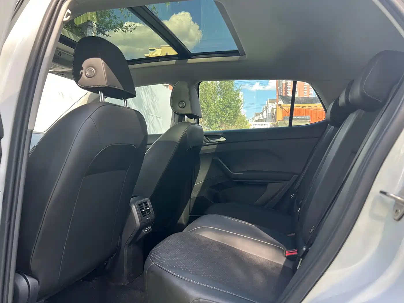 Volkswagen Tanying 2021 1.5L Automatic 30th Anniversary Edition фото 16