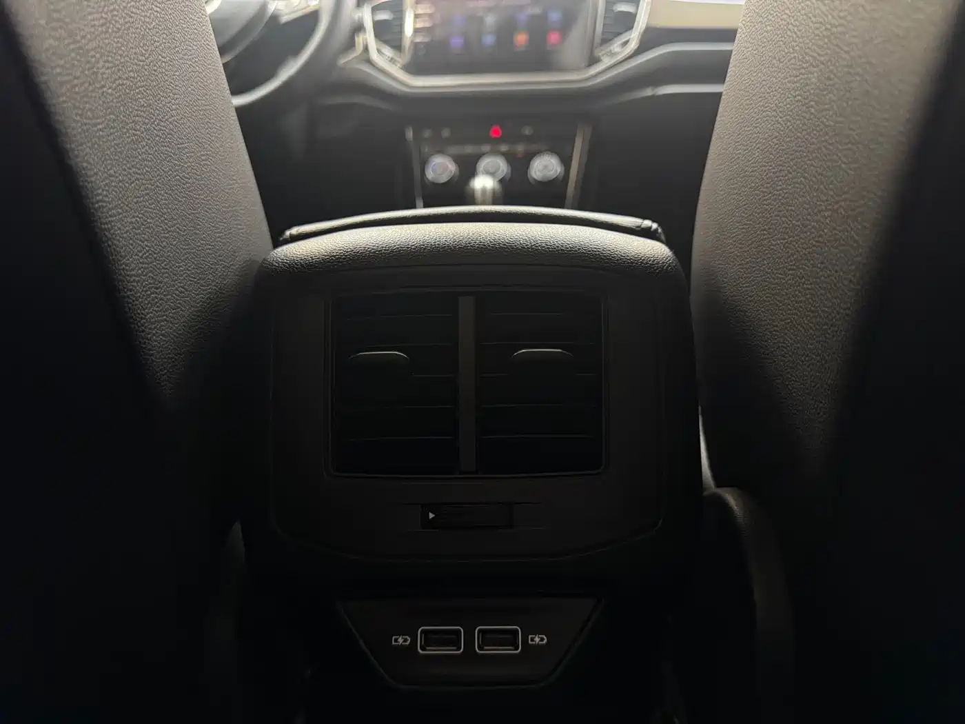 VOLKSWAGEN T ROC EXPLORING SONGS