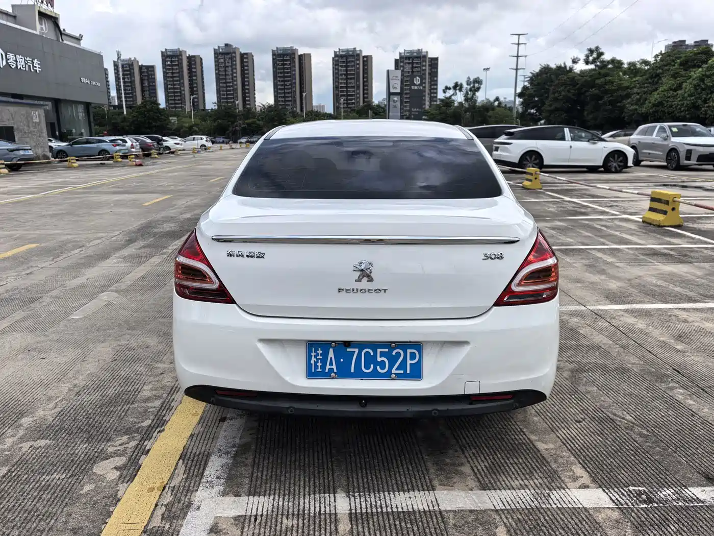 Фото 4 - Peugeot 308