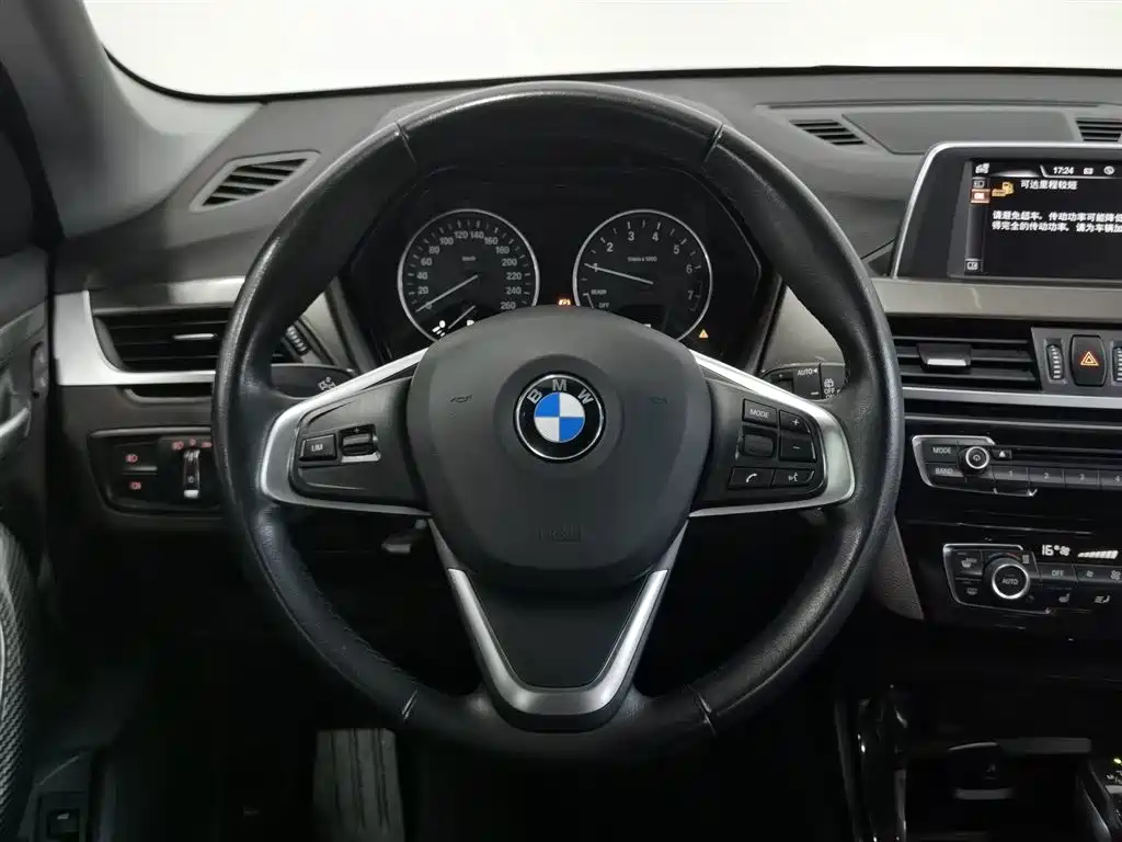 BMW X1 New Energy 2017 xDrive25Le фото 11