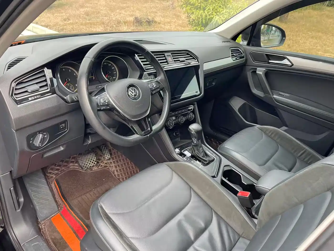 Volkswagen Tiguan L 2019 330TSI Automatic 2WD Panorama Comfort Edition China VI фото 9