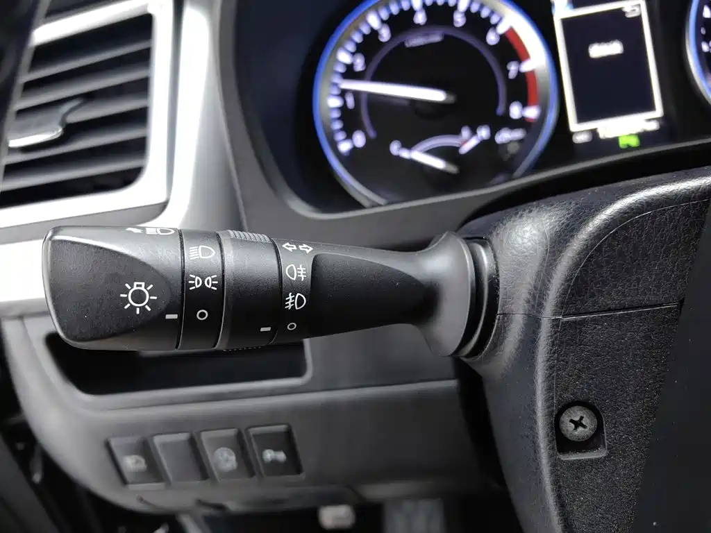 Фото 21 - Toyota Highlander