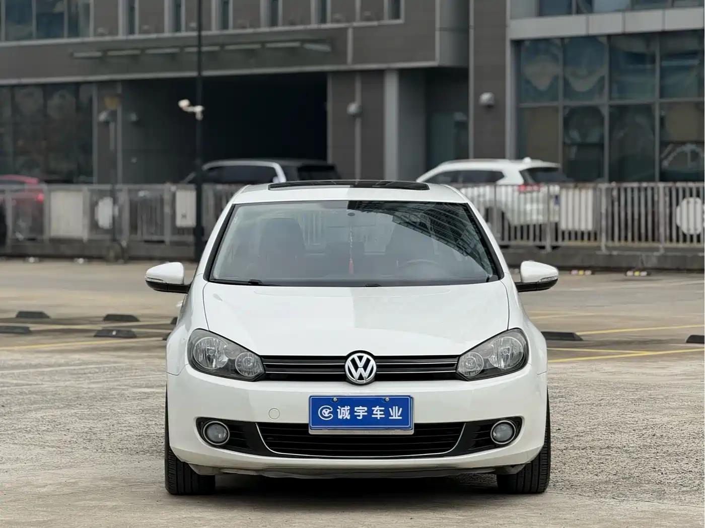 Фото 2 - Volkswagen Golf