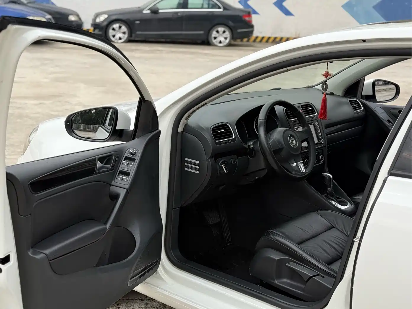 Фото 4 - Volkswagen Golf