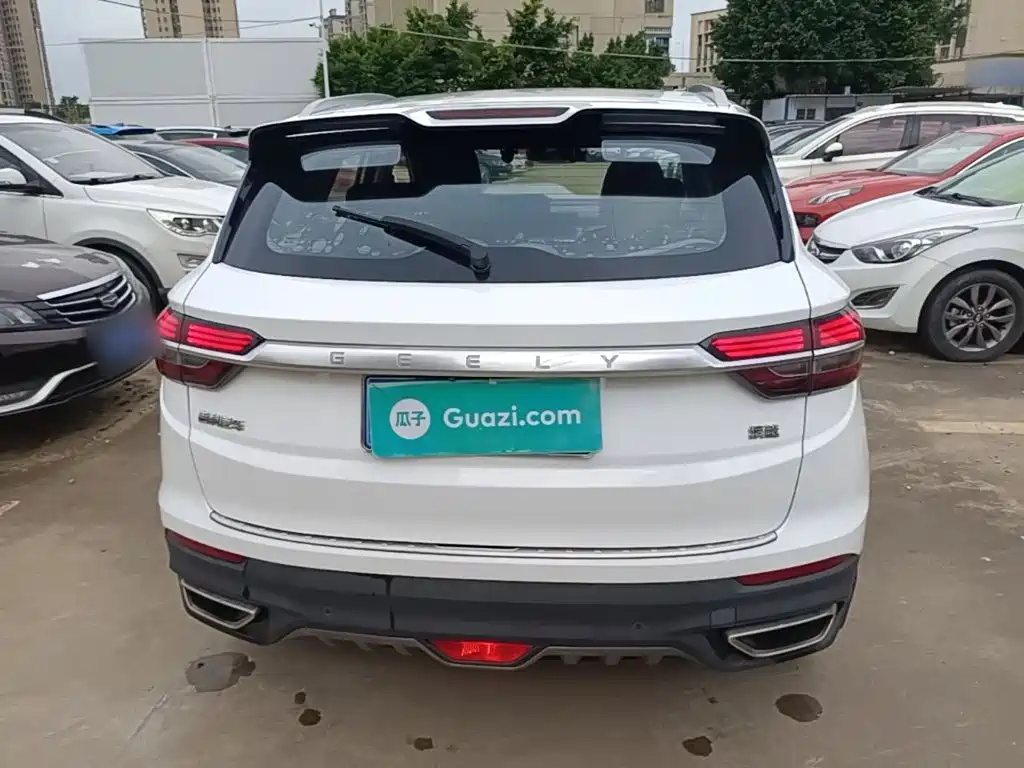 Фото 6 - Geely Coolray