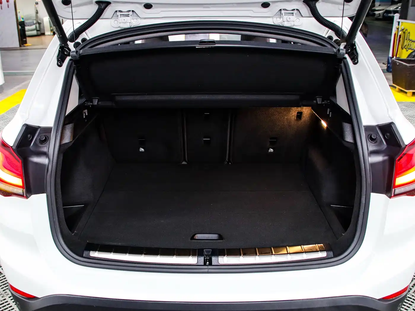 BMW X1 2022 sDrive20Li Fashion фото 18