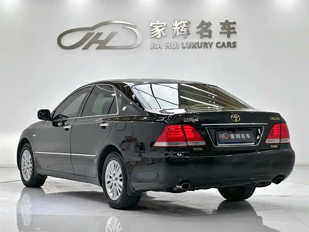 Toyota Crown 2009 2.5L Royal Special Enhanced Edition фото 7