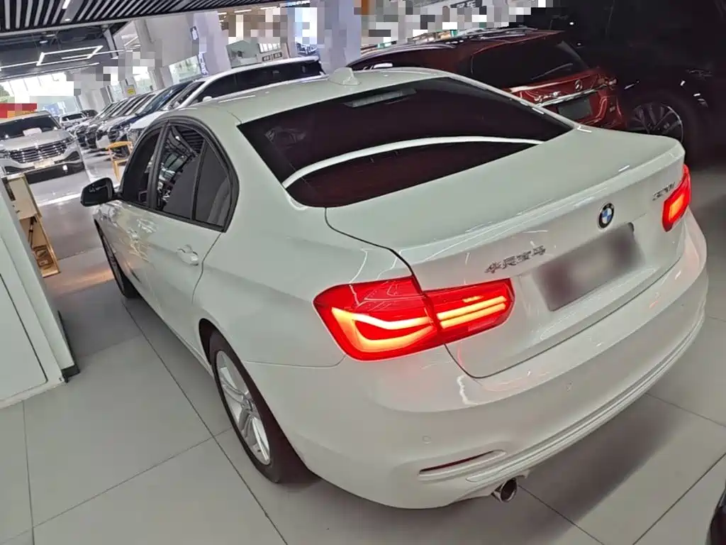 Фото 5 - BMW 3 Series