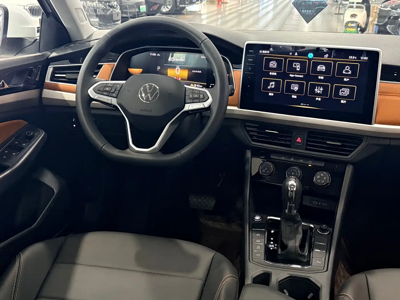 Volkswagen Bora 2024 280TSI DSG Comfort Ride Edition фото 16
