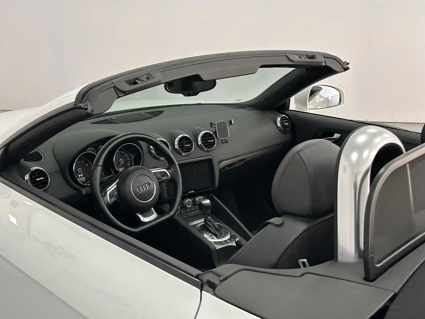 Audi TT 2012 TT Roadster 2.0TFSI Classic Edition фото 14