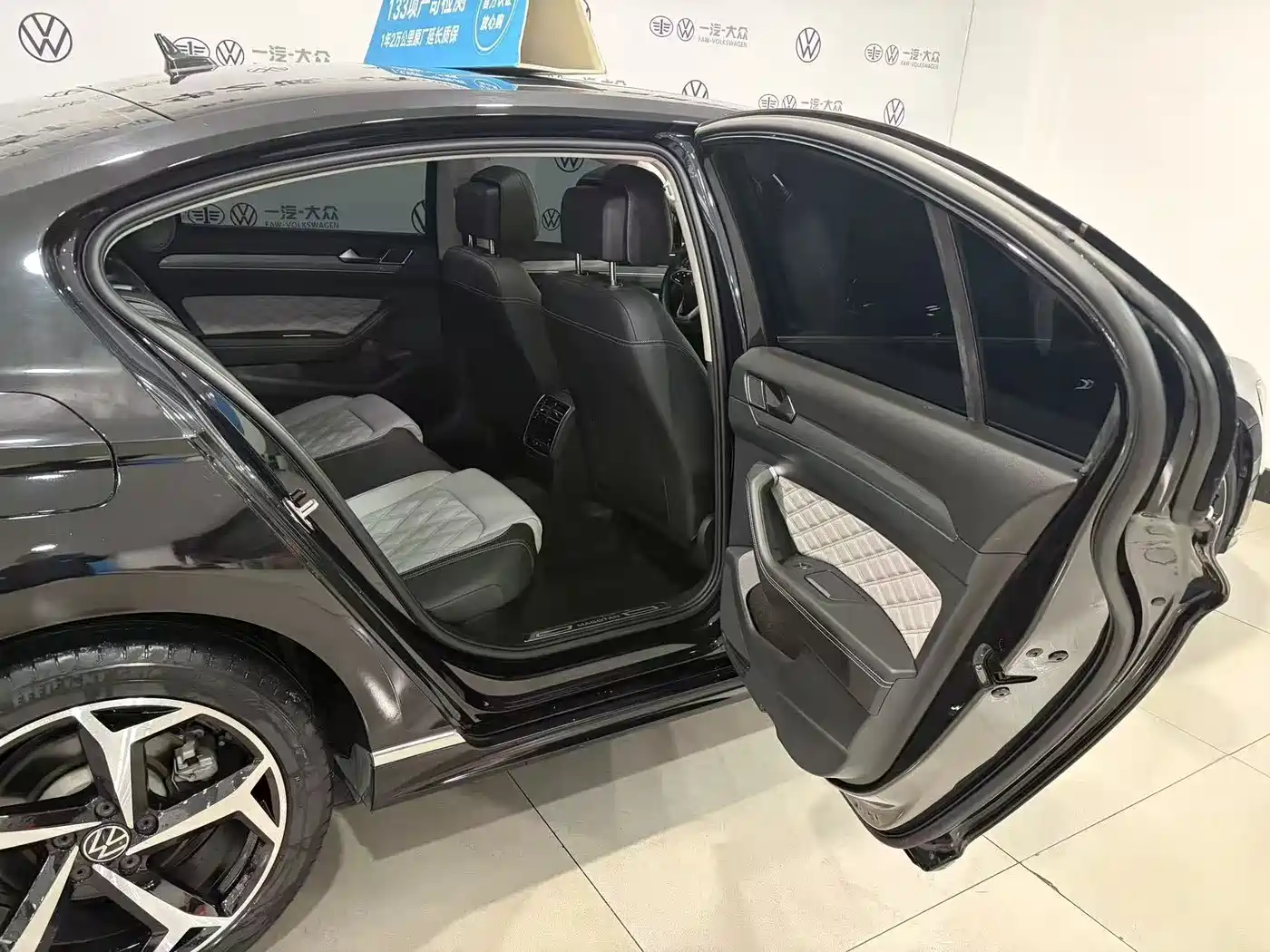 Volkswagen Magotan 2023 2 Million Units Anniversary Edition 330TSI DSG Leading Type фото 8