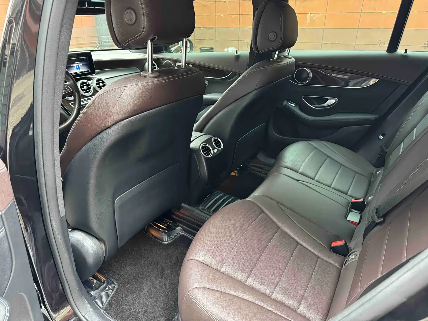 Mercedes-Benz GLC 2018 GLC 260 4MATIC Dynamic фото 8