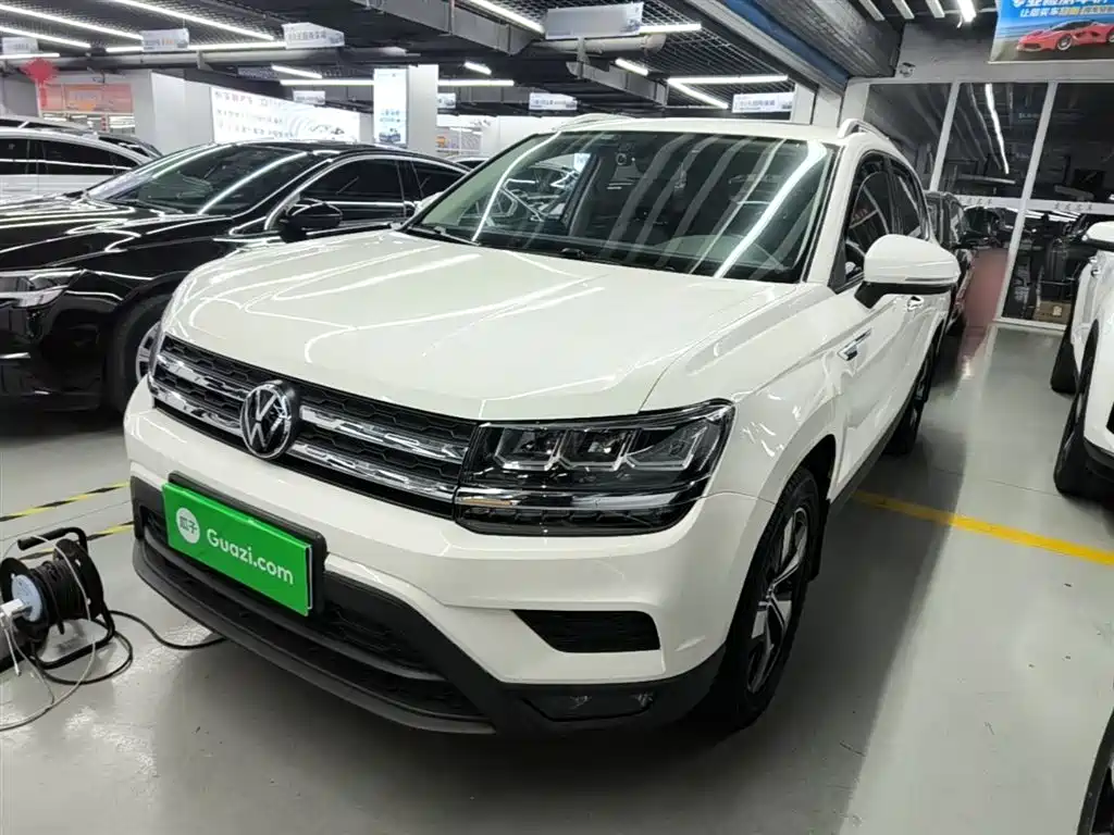 VOLKSWAGEN TUYUE