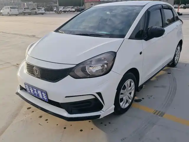 Honda Fit 1.5L CVT, Модный комфорт