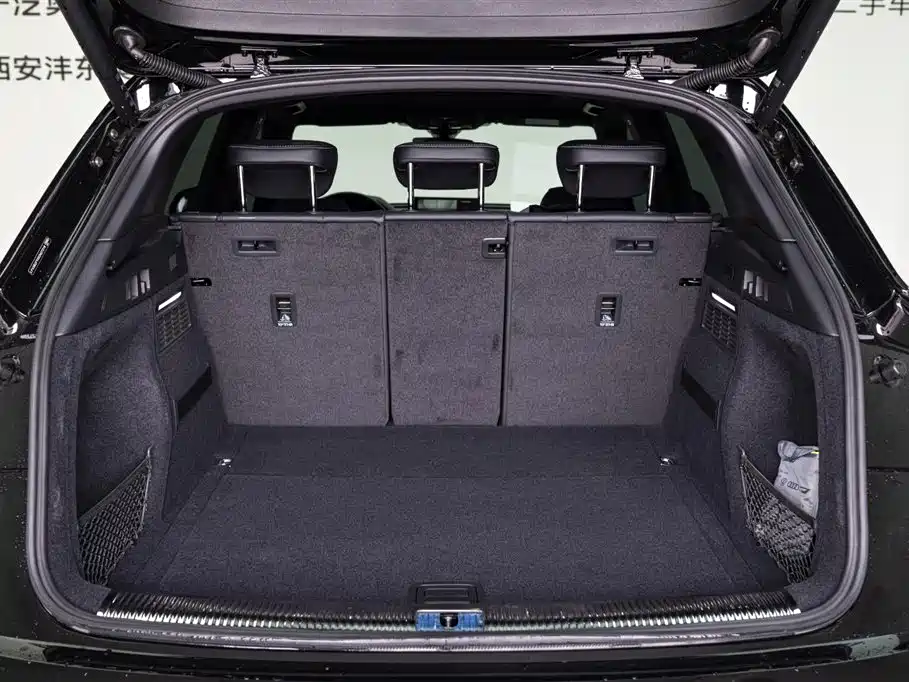 Audi Q5L 2025 40 TFSI Luxury Dynamic фото 9