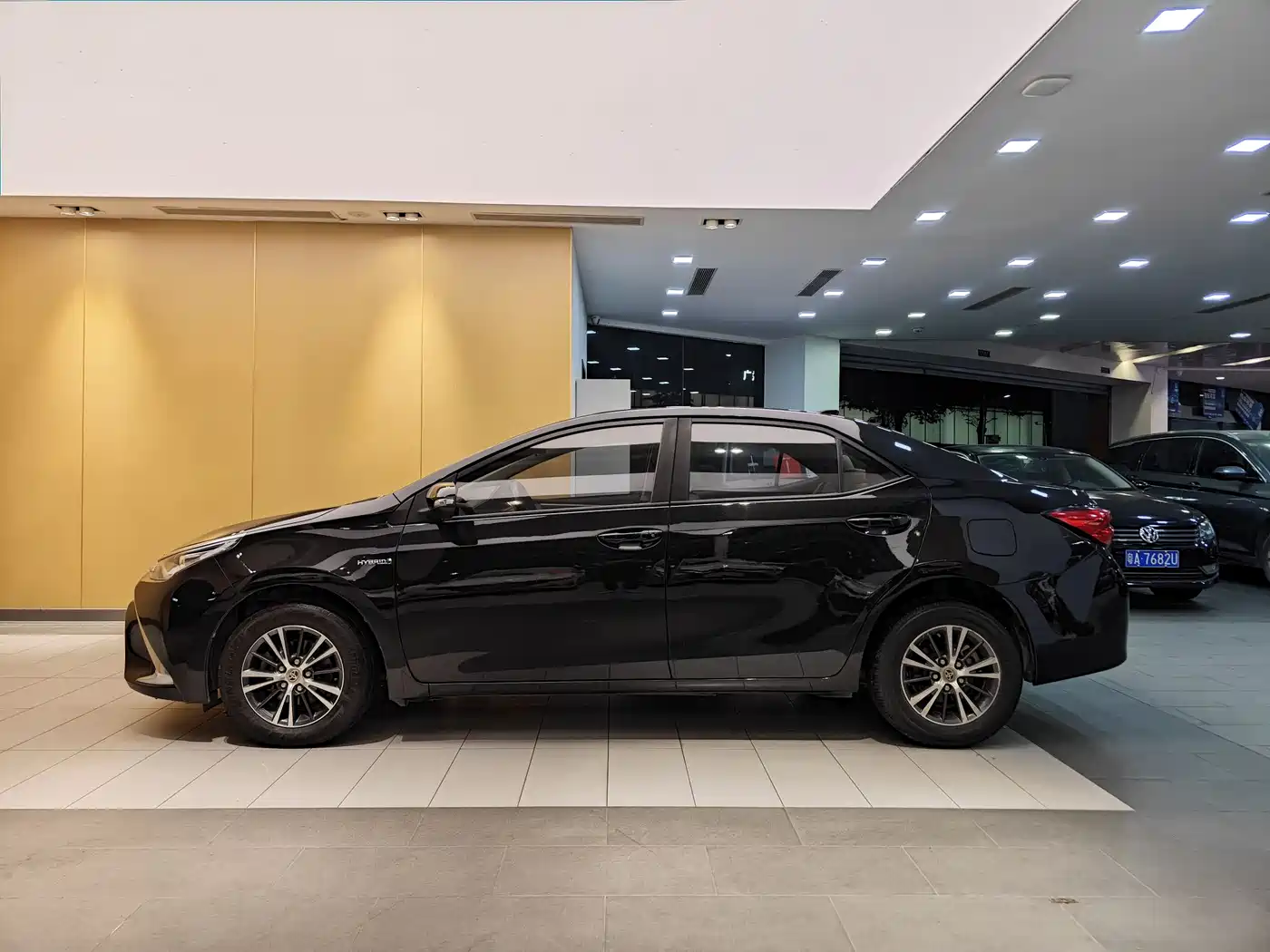 Toyota Levin 2016 Hybrid 1.8H GS E-CVT Elite Sunroof фото 6