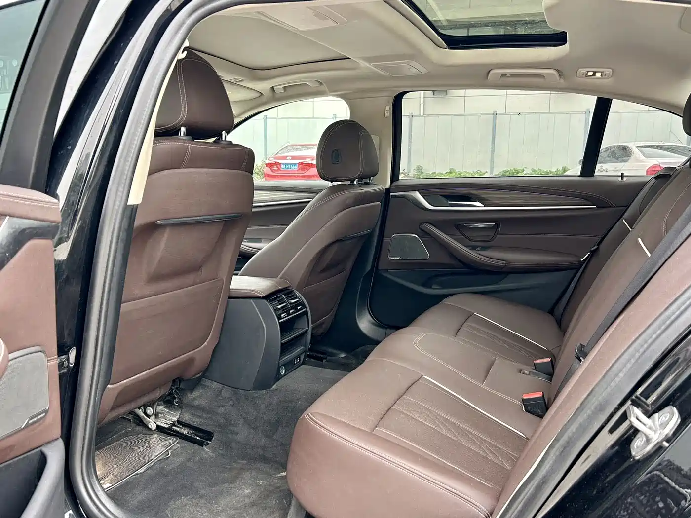 BMW 5 Series 2023 530Li Leading Luxury Package фото 12