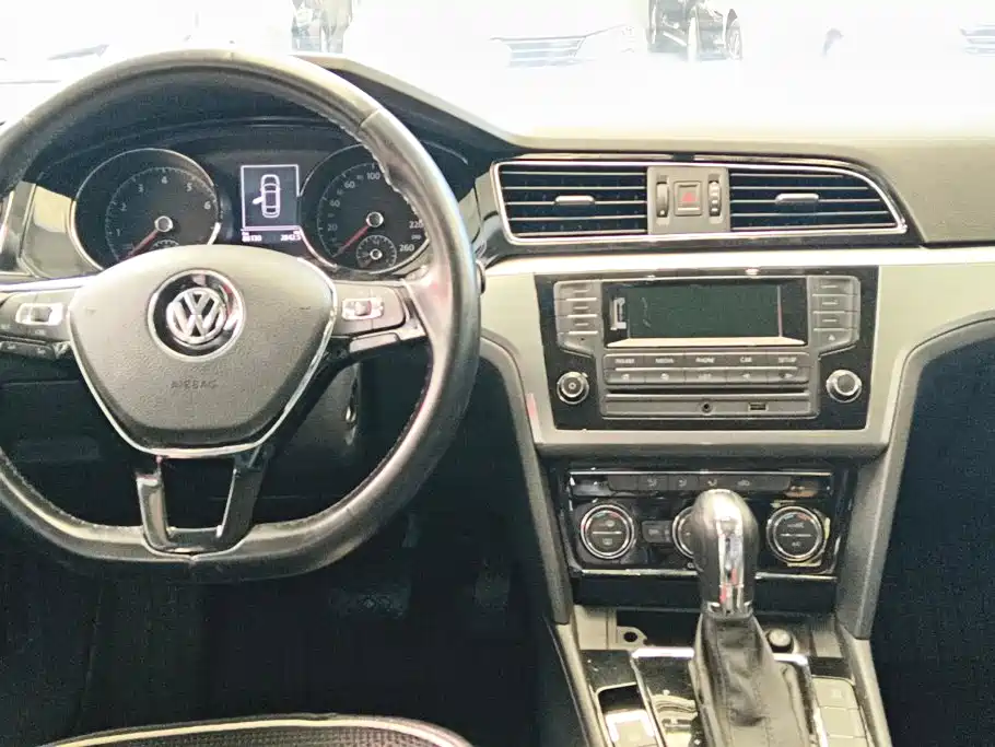Volkswagen Lamando 2015 2015 280TSI DSG Comfort