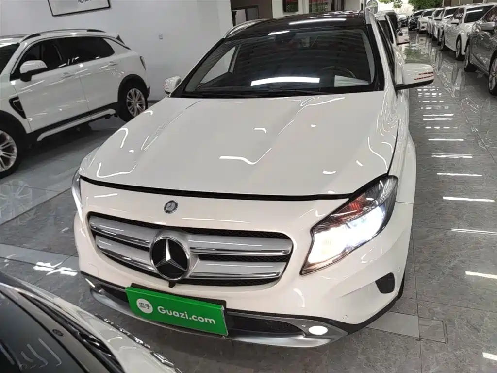 Mercedes-Benz GLA 2015 GLA 200 Dynamic фото 3