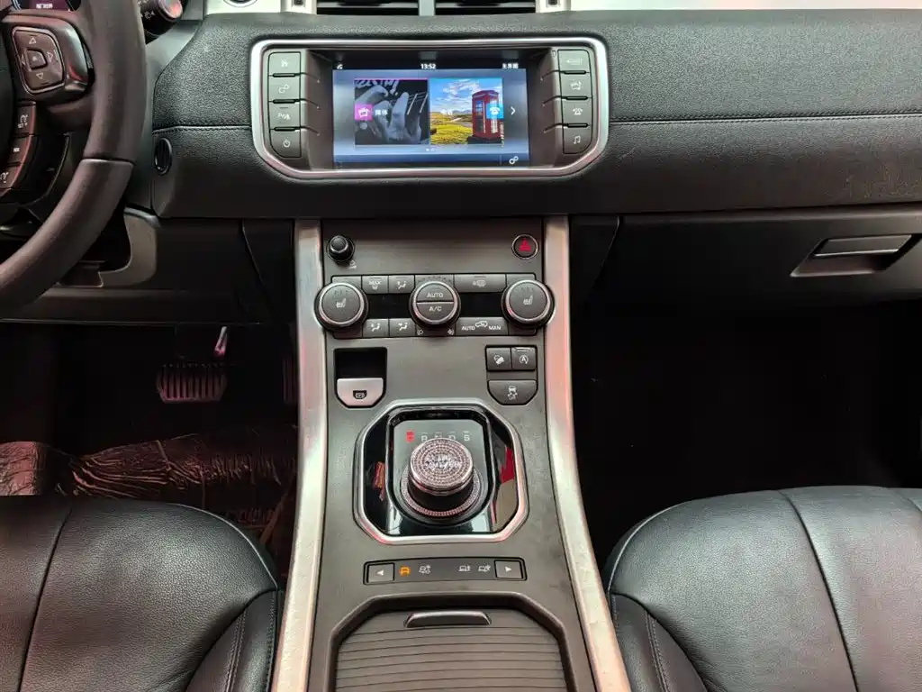 Land Rover Range Rover Evoque 2018 240PS PURE Trend фото 12