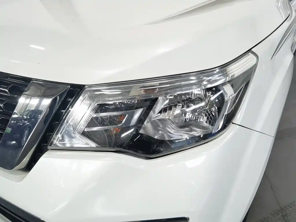 Nissan Terra 2019 2018 2.5L Automatic 4WD Luxury Edition